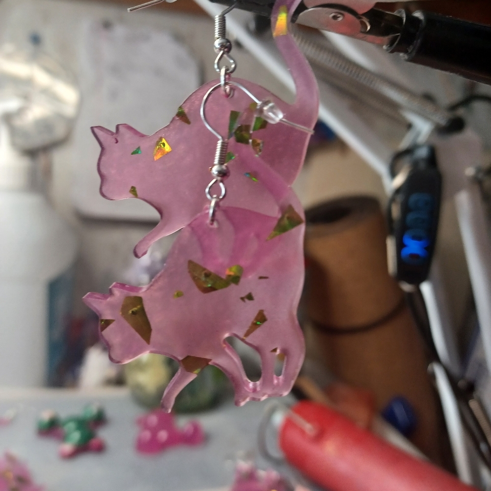 Cat earrings I can do any other colors if needed